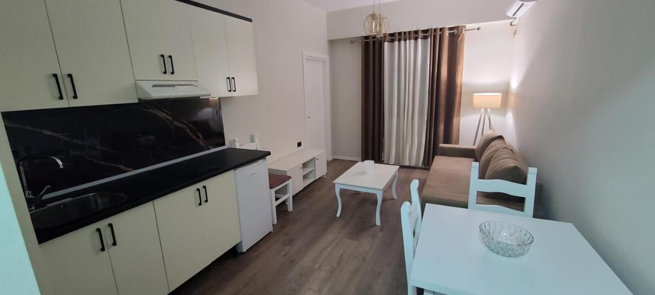D1 Rooms & Apartments Tirana Bagian luar foto