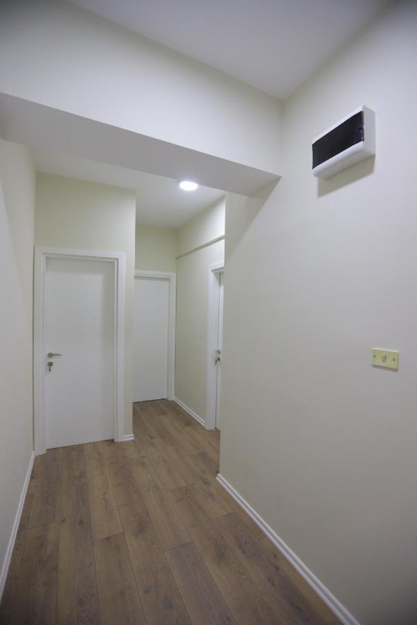 D1 Rooms & Apartments Tirana Bagian luar foto