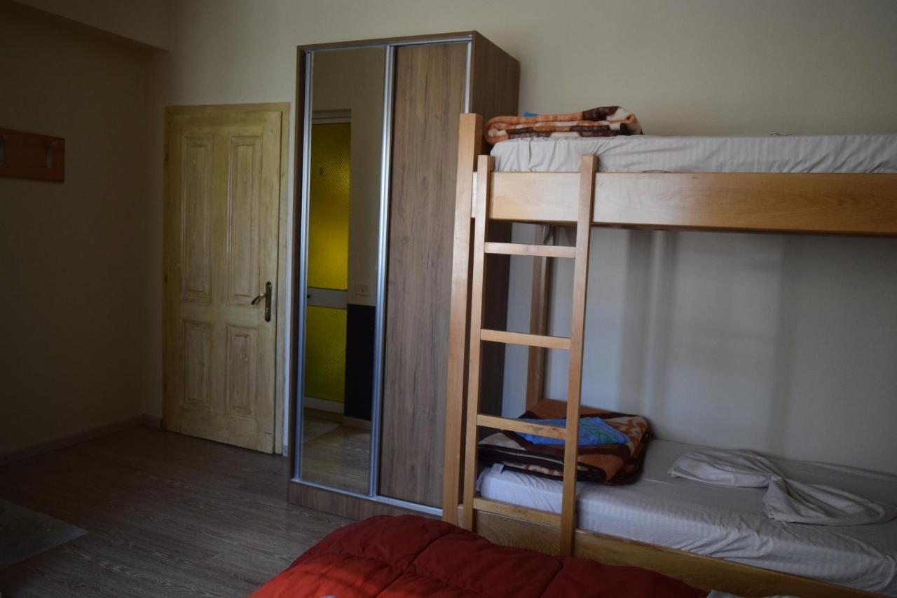 D1 Rooms & Apartments Tirana Bagian luar foto