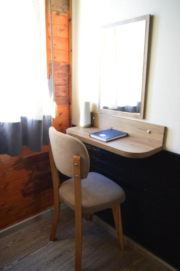 D1 Rooms & Apartments Tirana Bagian luar foto